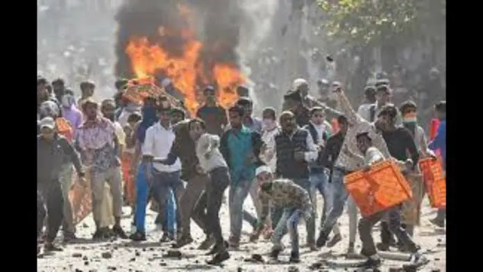 Rattan Lal Murder Case (Delhi Riots): Out of 11 accused bail to 8 people whereas plea of 3 accused dismissed Rattan Lal Murder Case (Delhi Riots): Out of 11 accused bail to 8 people whereas plea of 3 accused dismissed