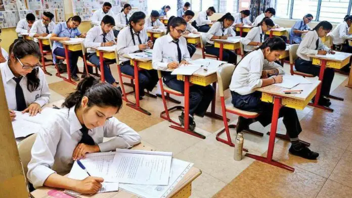 Plea in the SC regarding the cancellation of physical examinations in ISC & CBSE boards Plea in the SC regarding the cancellation of physical examinations in ISC & CBSE boards