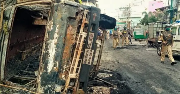SC Issues Notice on Plea Against R Sampath Raj, Abdul Raqueeb Zakir in Bengaluru Riots Case SC Issues Notice on Plea Against R Sampath Raj, Abdul Raqueeb Zakir in Bengaluru Riots Case